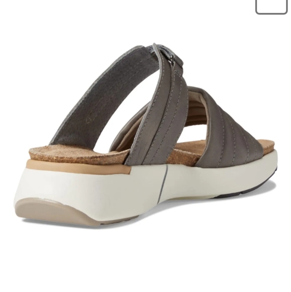 Naot | Vesta Sandal Size 40 L9 Women's  9 in Foggy Grey Leather - Picture 7 of 15